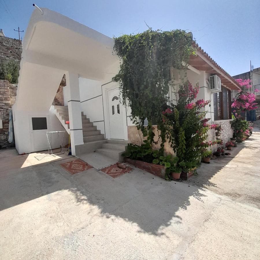 Denni'S Home Саранде Екстериор снимка