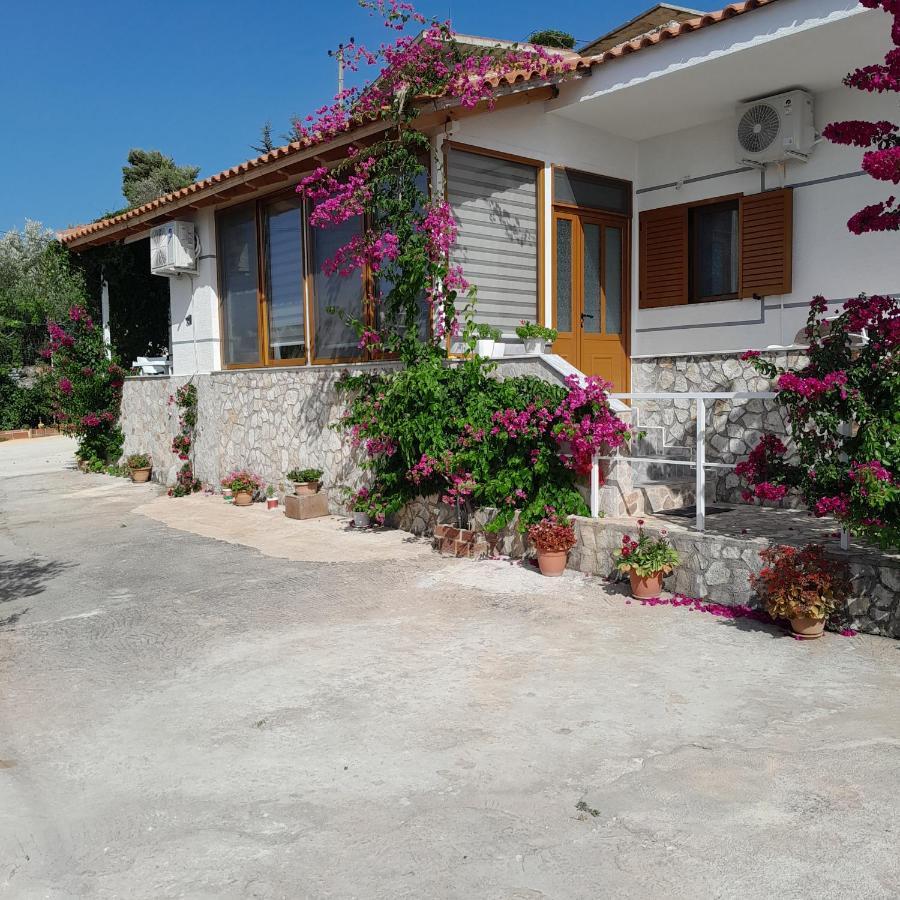 Denni'S Home Саранде Екстериор снимка
